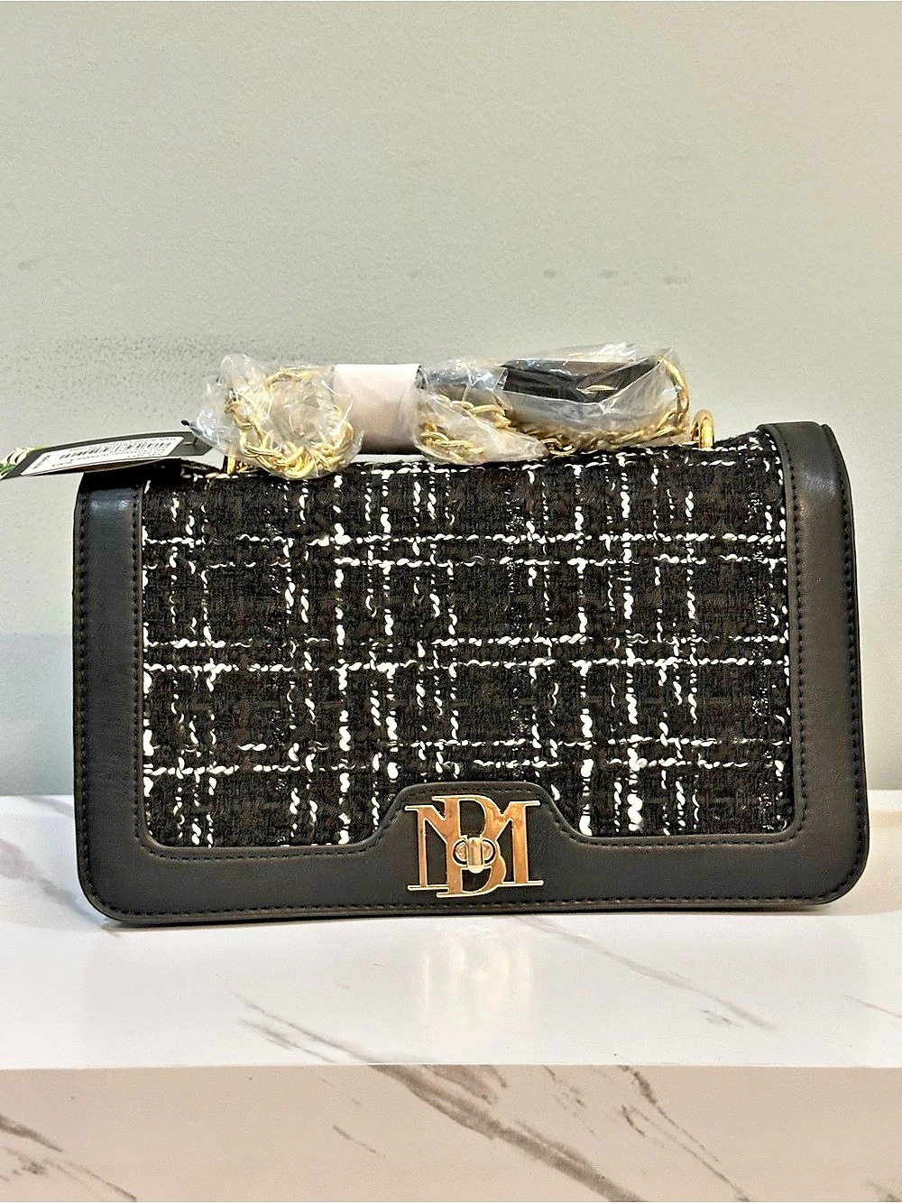 Badgley Mischka Big Crossbody With Gold Hardware On Cover Black & White